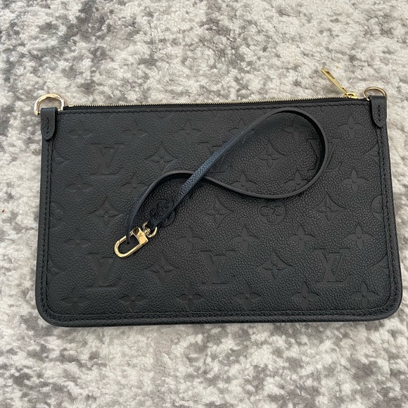 Louis Vuitton Handbags - New condition Louis Vuitton empriente NF pouch.